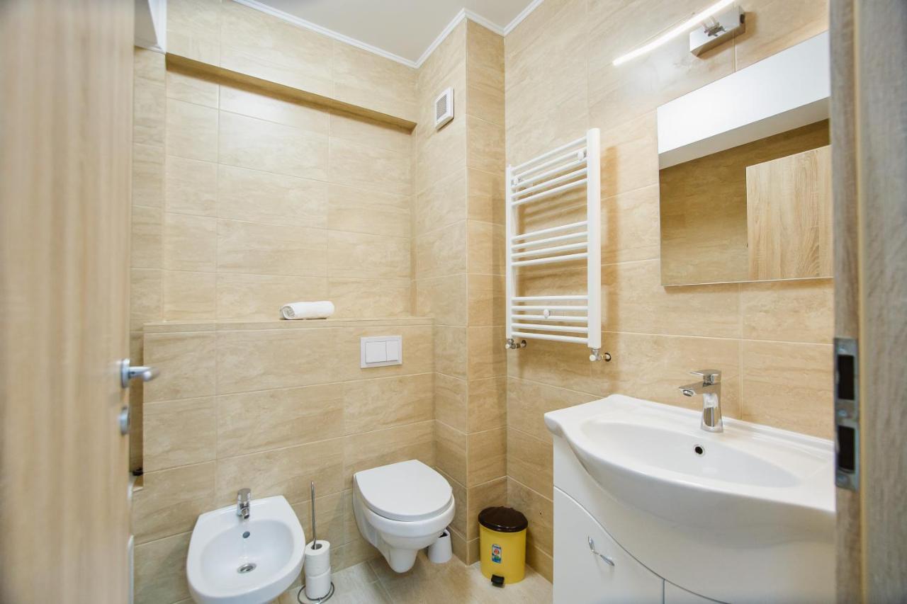Elegant & Spacious - Central Apartment ออราแด ภายนอก รูปภาพ