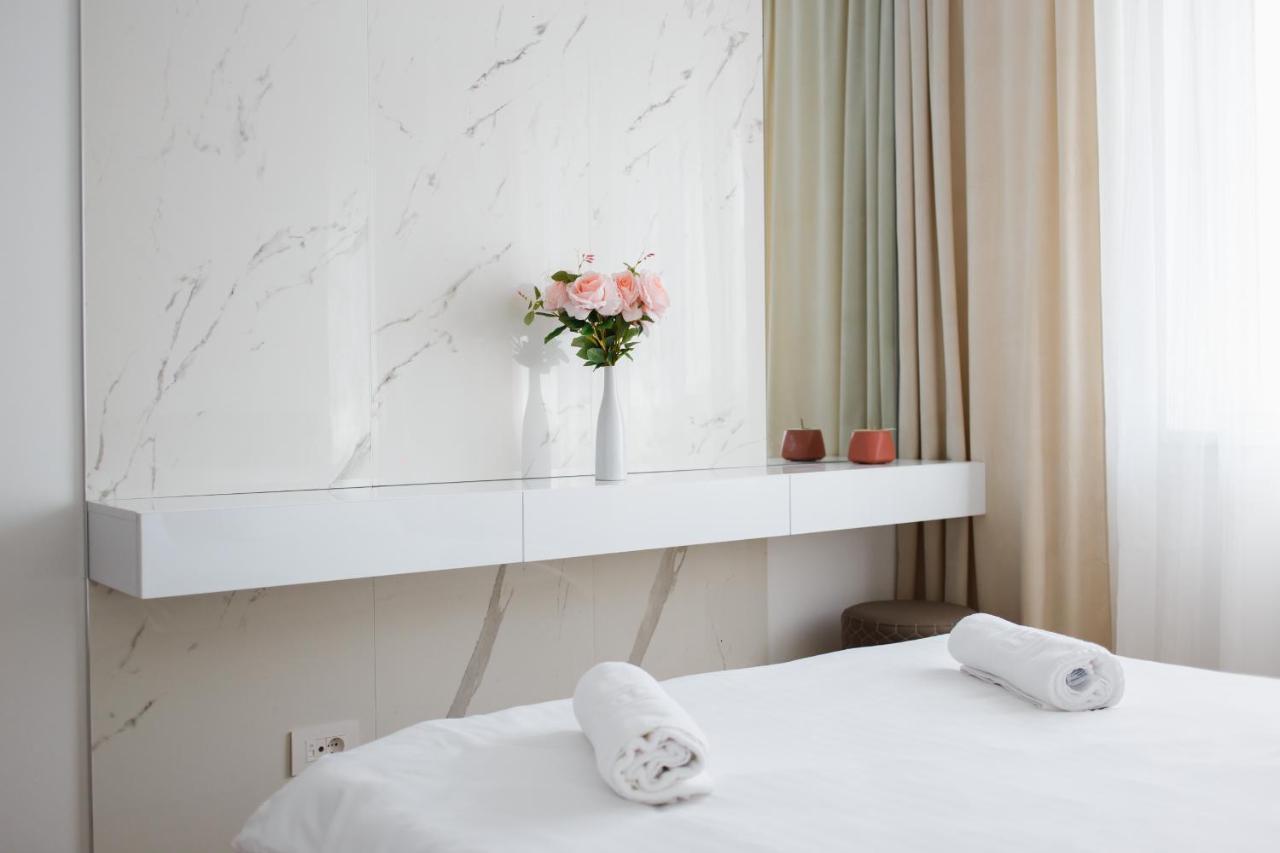 Elegant & Spacious - Central Apartment ออราแด ภายนอก รูปภาพ