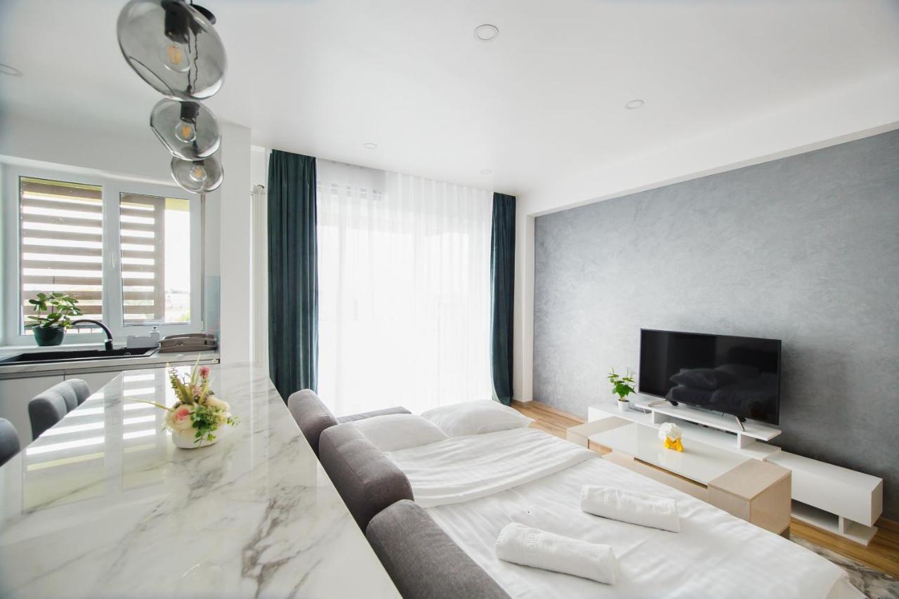 Elegant & Spacious - Central Apartment ออราแด ภายนอก รูปภาพ